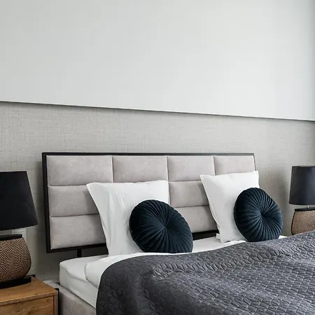 Rentplanet - Mlyn Maria Appartement *