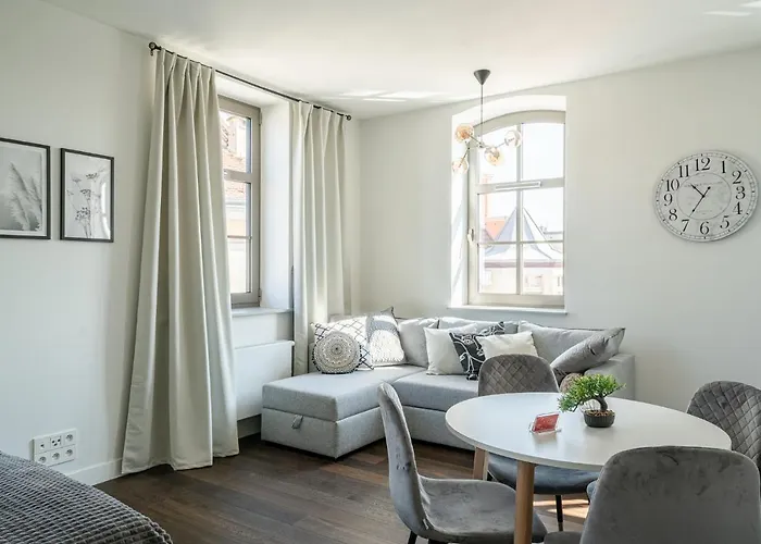 Rentplanet - Mlyn Maria *